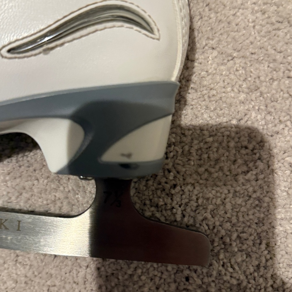 Gently used toddler Sz 12 White Ice Skates with Silver Accents by ultima no box - Picture 5 of 7